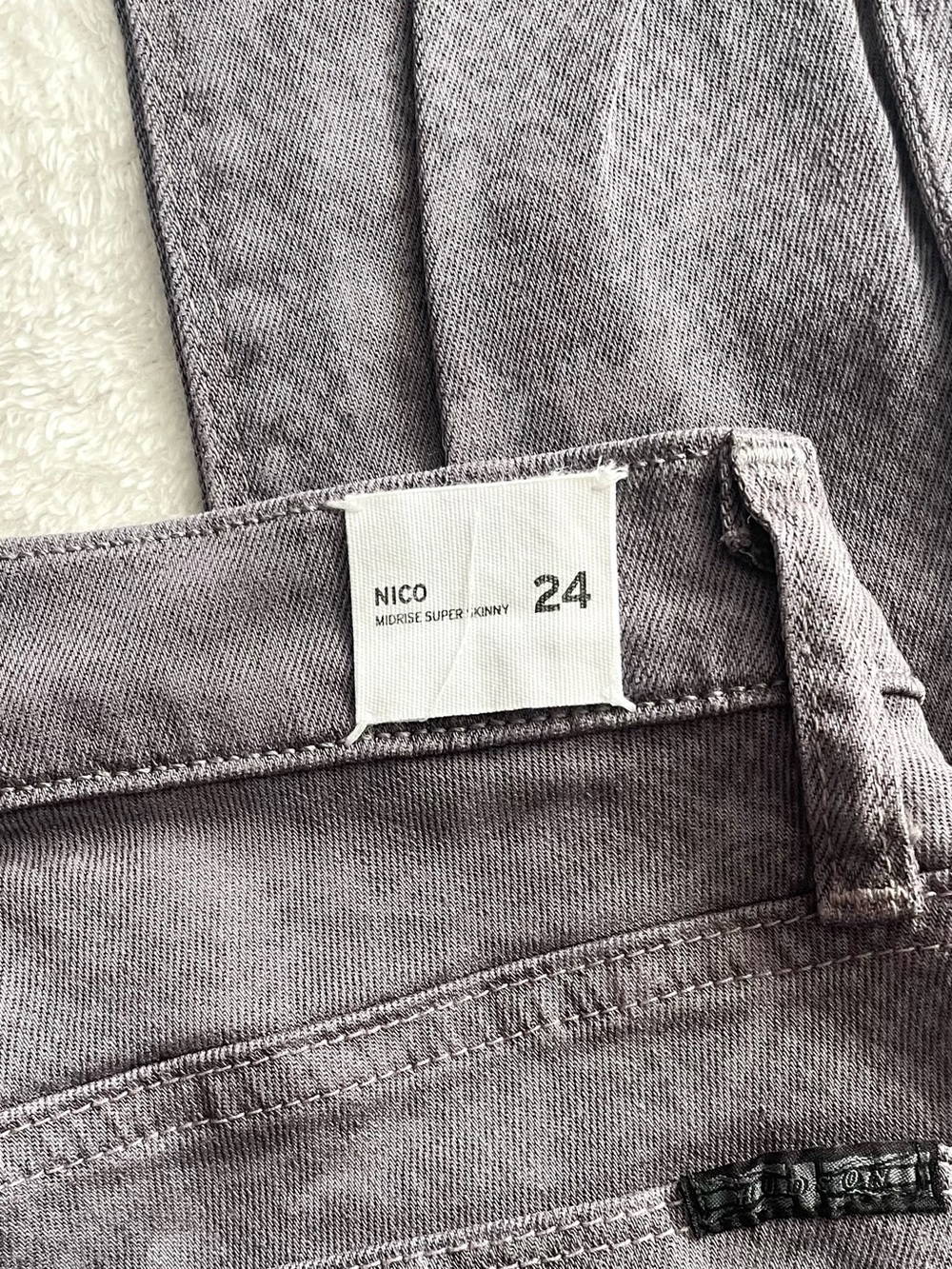 Hudson Gray Pattern Nico Mid-Rise Super Skinny Jeans 24 - Picture 5 of 5